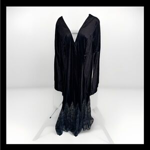 BloomChic 14-16 Black Maxi Dress with Lace Accents for holidays